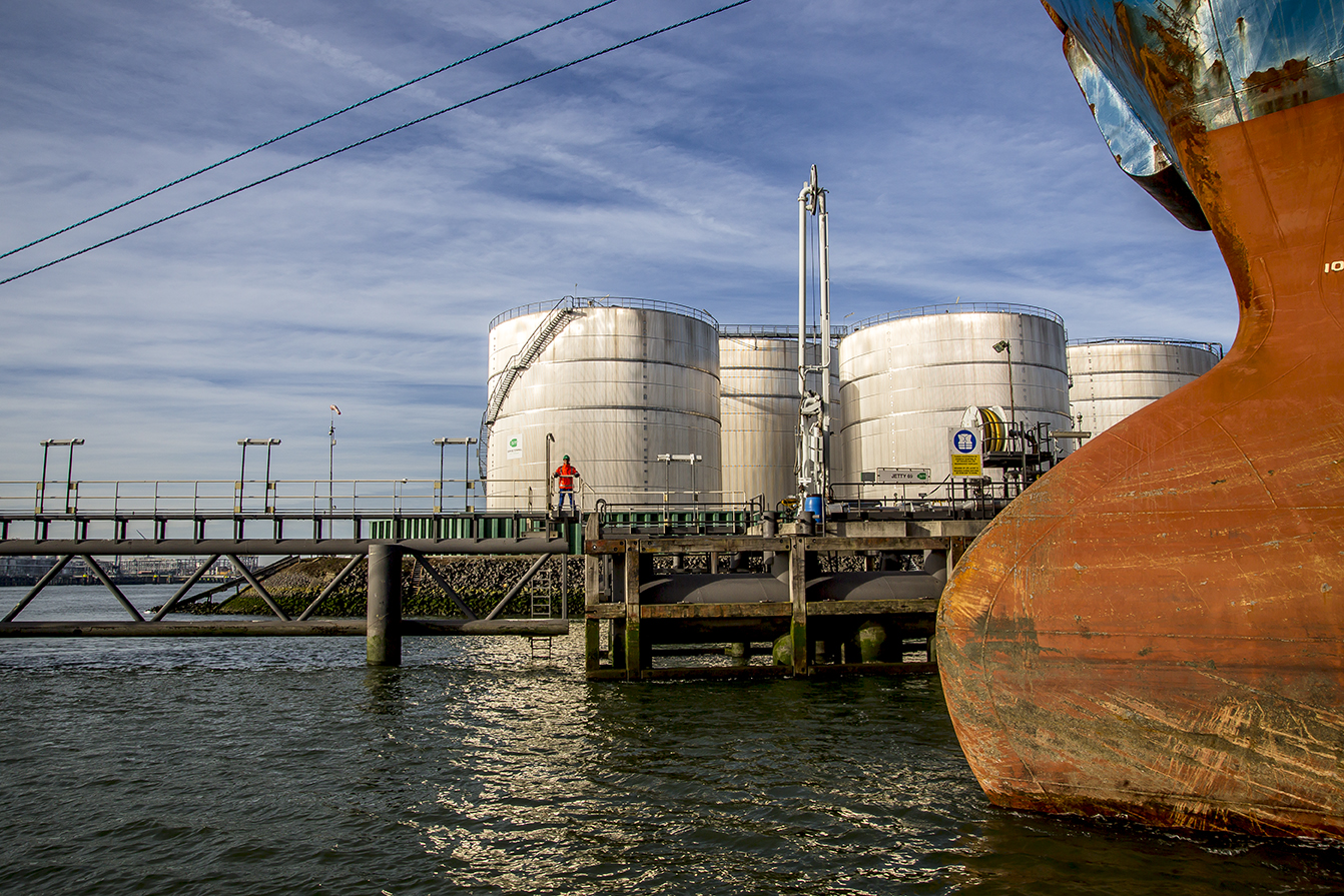 Storage tanks at Service Terminal Rotterdam