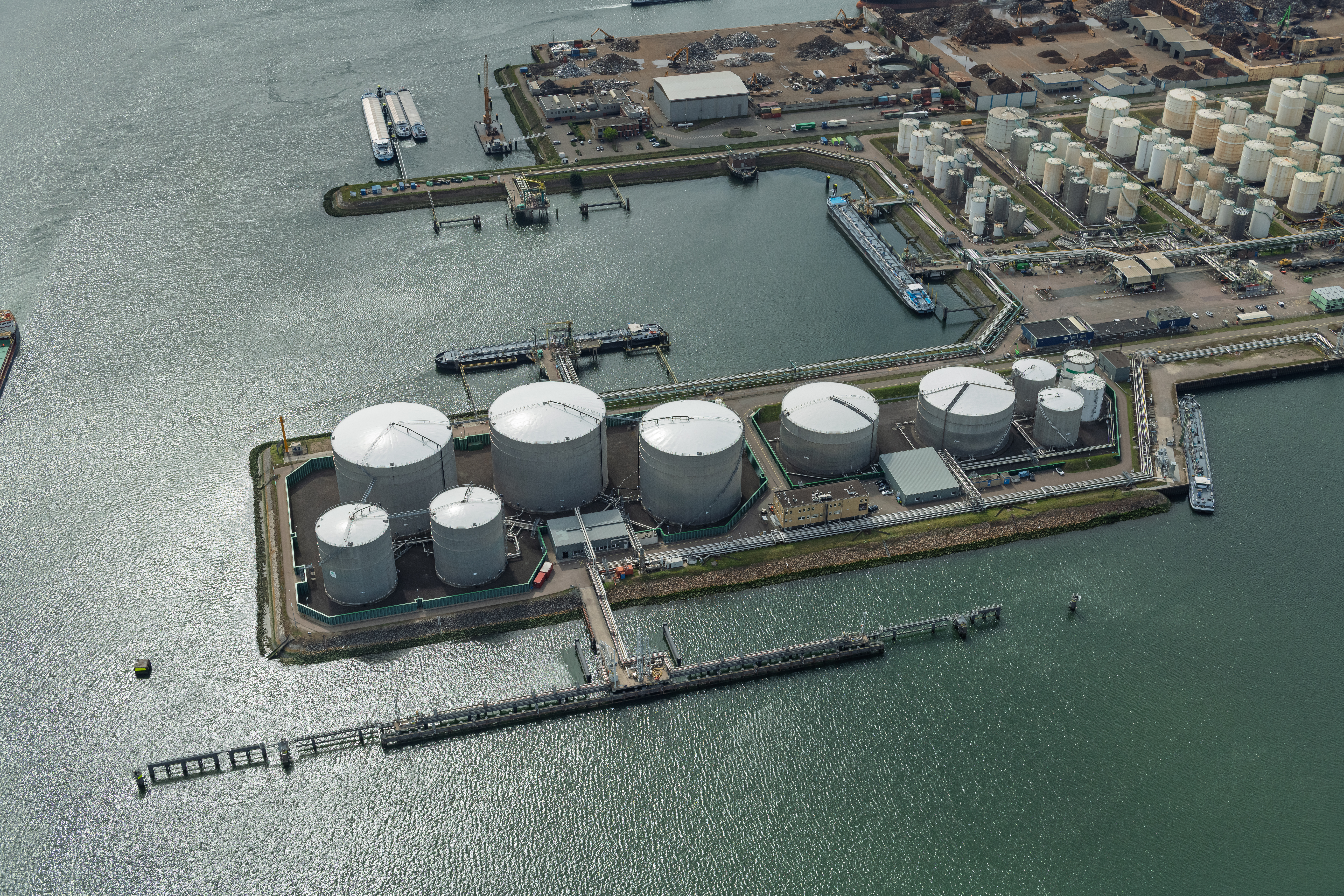 Truck-to-ship operations – foto 2